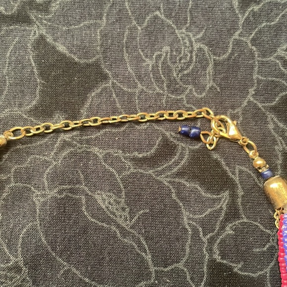 3 pieces of golden costume jewelry: 2 pairs of earrings + a bead/chain necklace. - Picture 8 of 12